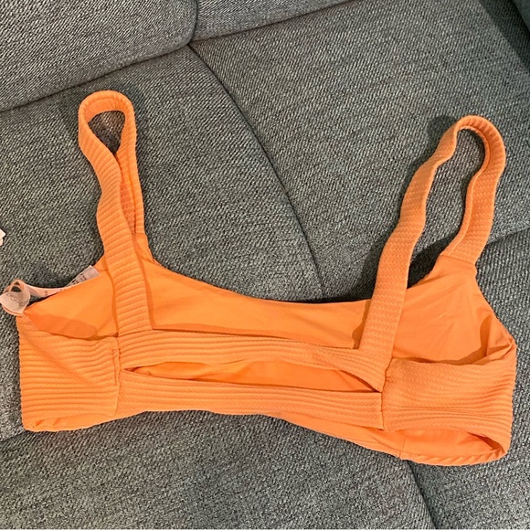 NWT L*SPACE Jess Bikini Top in Peach - Picture 7 of 9